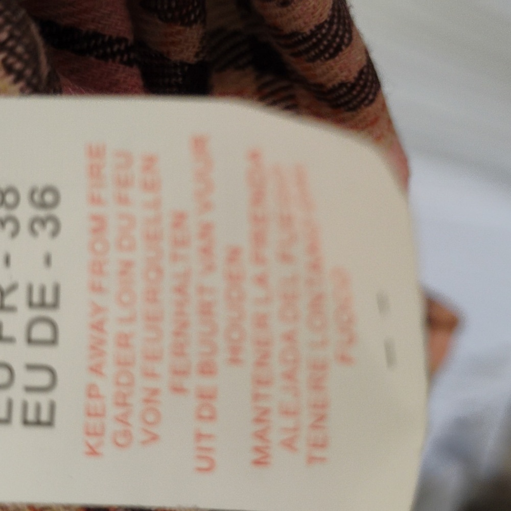 BooHoo Pink Plaid Dress With Ruffle Sleeves  6 - Picture 4 of 7
